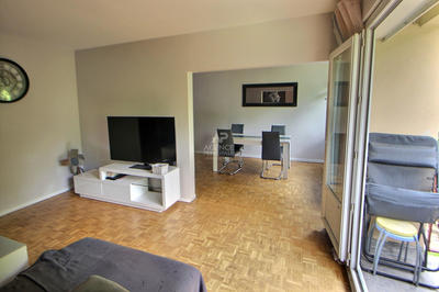 Appartement - 93 m² - 5 pièces