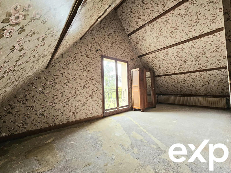 Maison - 165 m² - 8 pièces