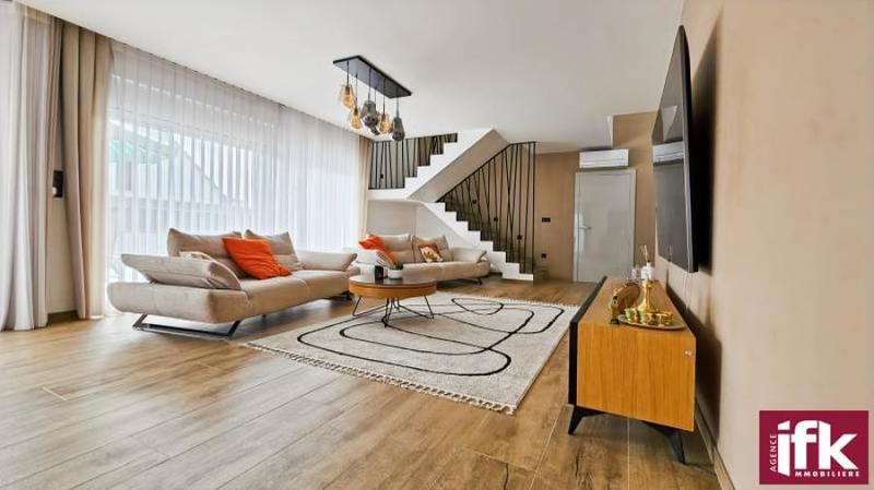 Maison - 173 m² - 6 pièces