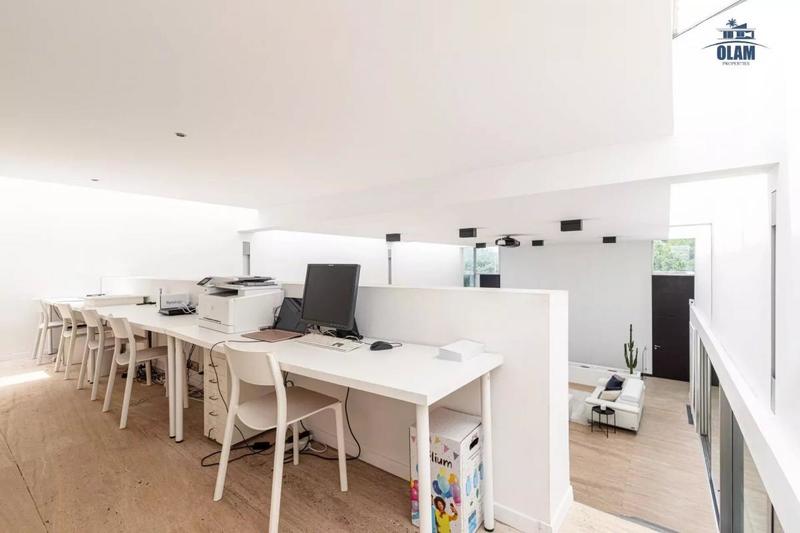 Villa - 600 m² - 6 pièces