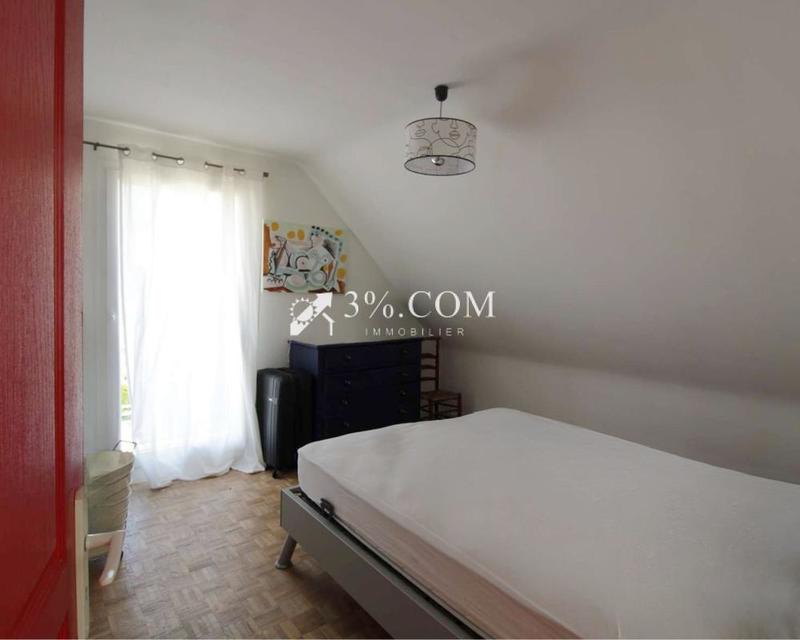 Maison - 168 m² - 7 pièces