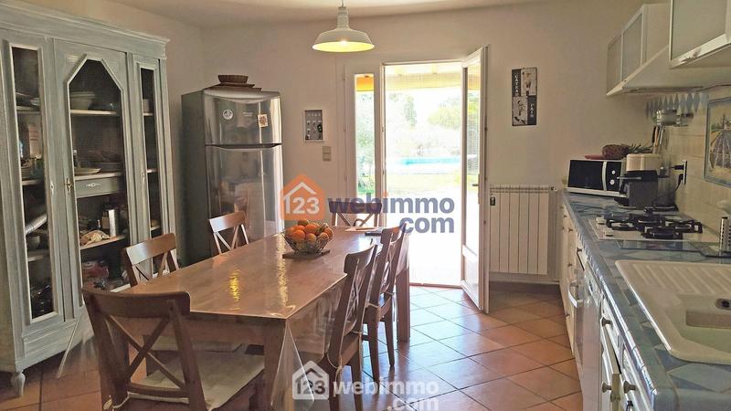 Maison - 200 m² - 10 pièces