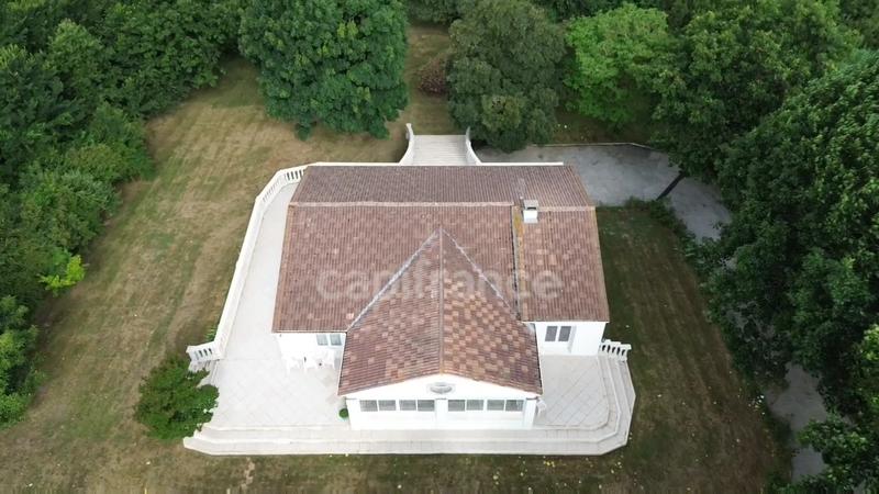 Maison - 160 m² - 4 pièces