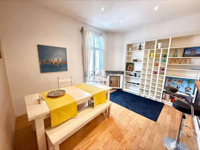 Appartement - 60 m² - 2 pièces