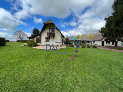 Maison - 340 m² - 11 pièces