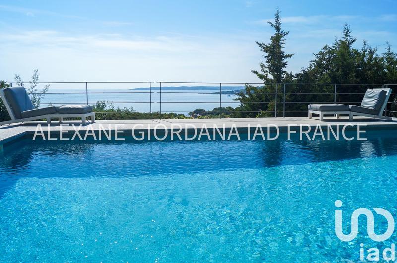 Maison - 195 m² - 7 pièces