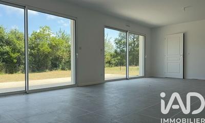 Maison - 95 m² - 4 pièces