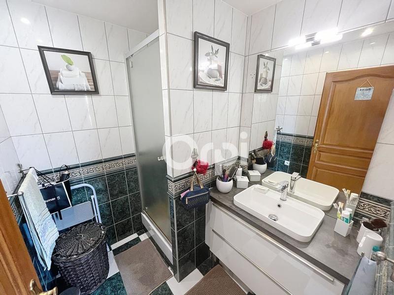 Appartement - 72 m² - 4 pièces