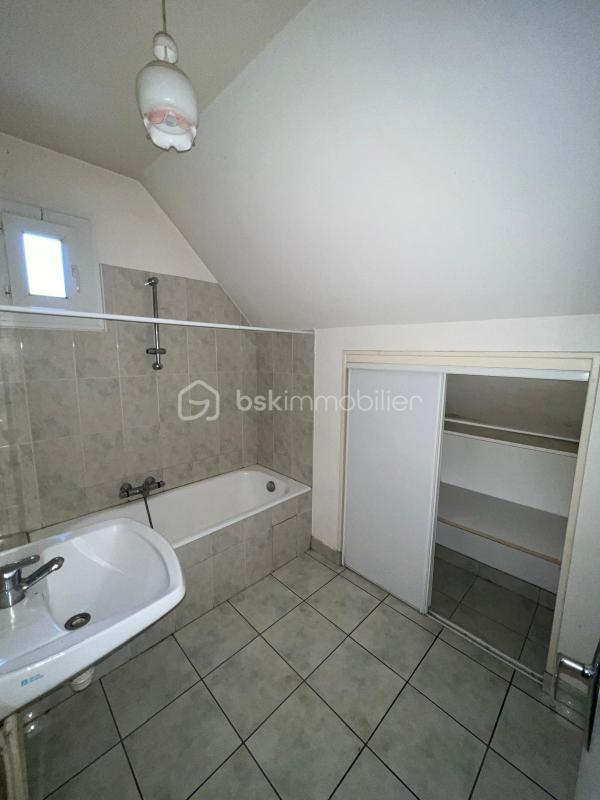 Maison - 111 m² - 5 pièces