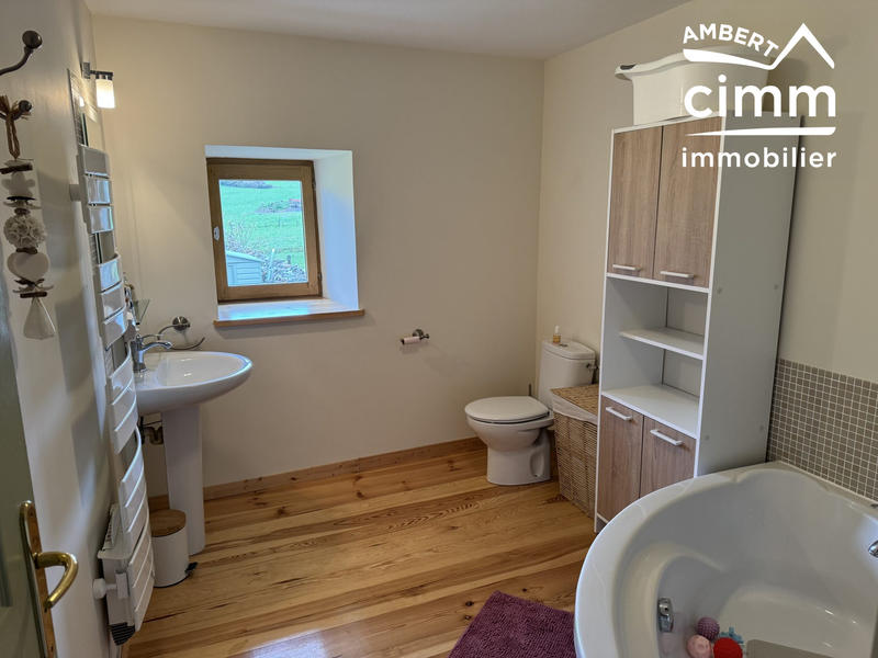 Maison - 177 m² - 9 pièces