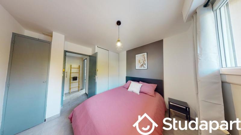 Chambre - 10 m² - 1 pièce