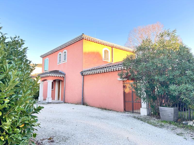 Maison - 137 m² - 5 pièces