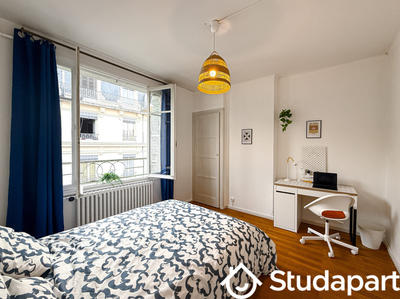 Chambre - 85 m² - 1 pièce