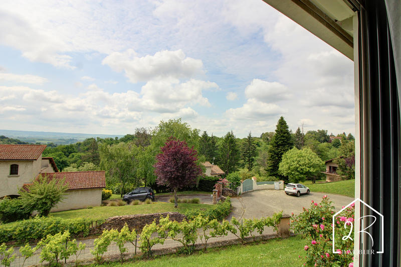 Maison - 145 m² - 6 pièces