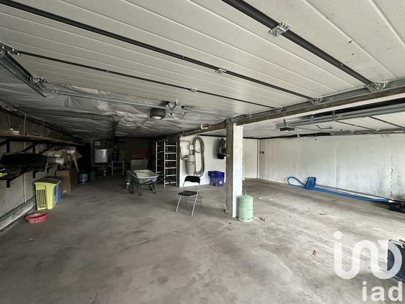 Maison - 202 m² - 8 pièces