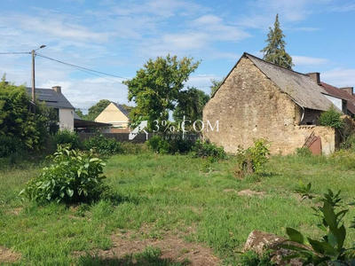 Terrain constructible - 1 111 m²