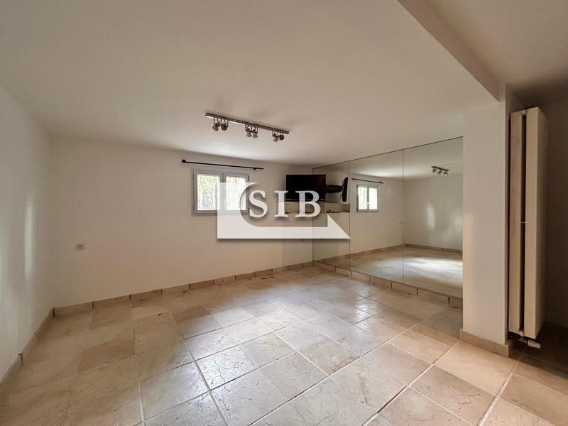 Maison - 160 m² - 7 pièces