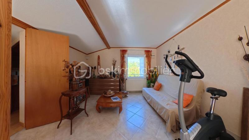 Maison - 180 m² - 6 pièces