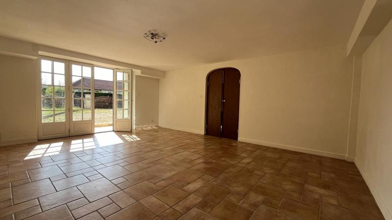 Maison - 200 m² - 7 pièces