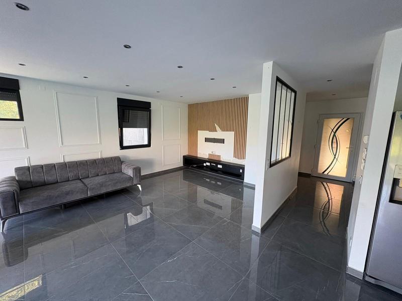 Maison - 153 m² - 5 pièces