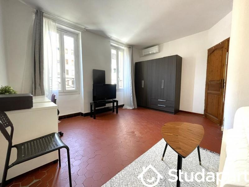 Chambre - 9 m² - 1 pièce