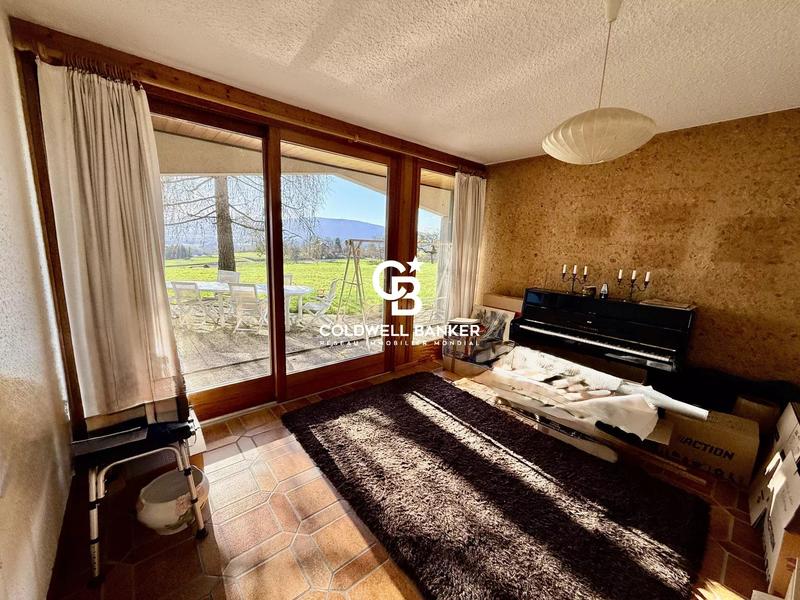 Maison - 250 m² - 7 pièces