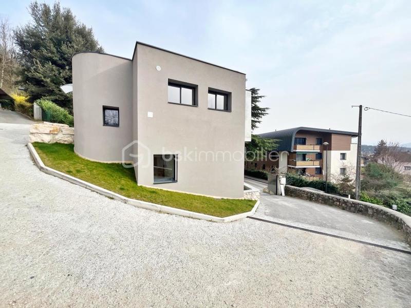 Villa - 129 m² - 5 pièces