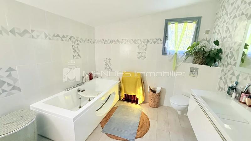 Maison - 151 m² - 4 pièces