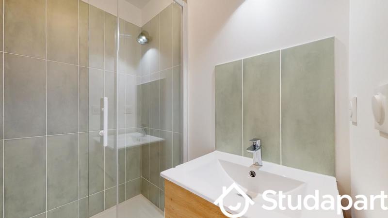 Chambre - 9 m² - 1 pièce