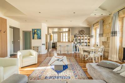 Appartement - 120 m² - 3 pièces