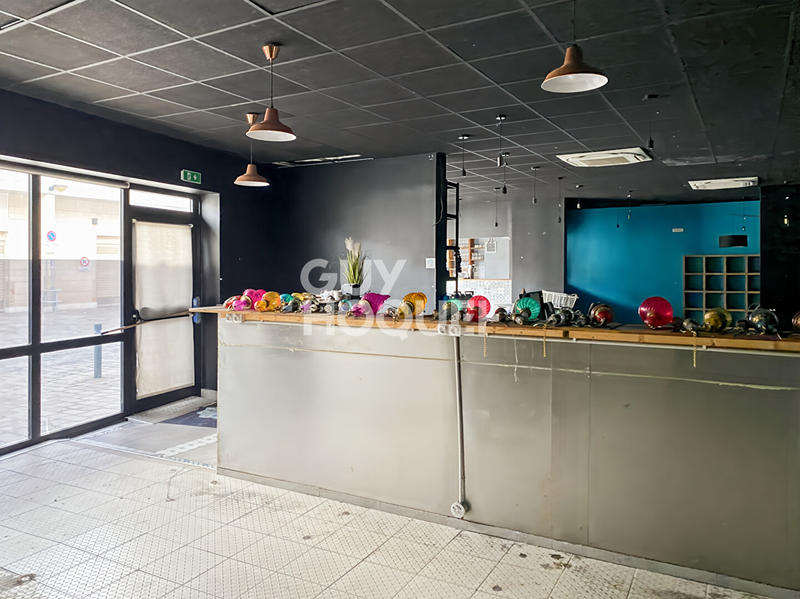 Local commercial - 220 m²