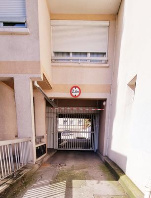 Parking / Garage - 12 m²