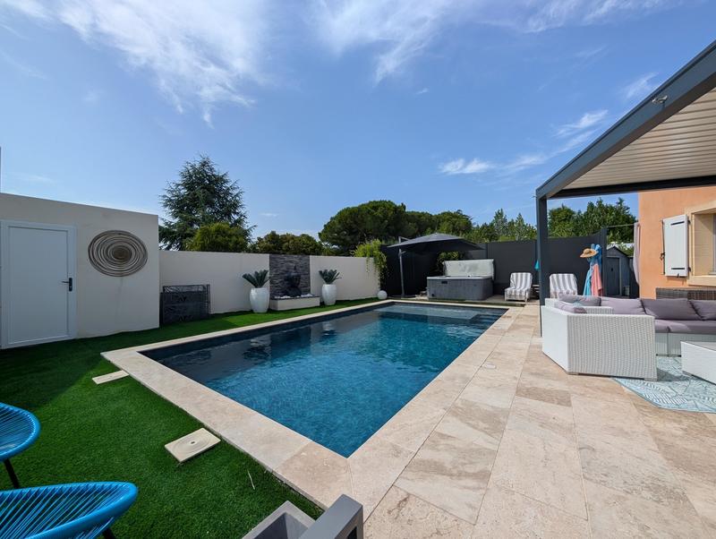 Maison - 195 m² - 6 pièces