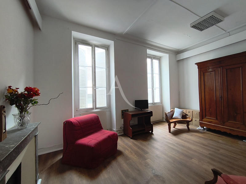 Local commercial - 104 m²