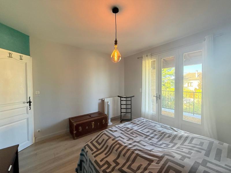 Maison - 160 m² - 8 pièces