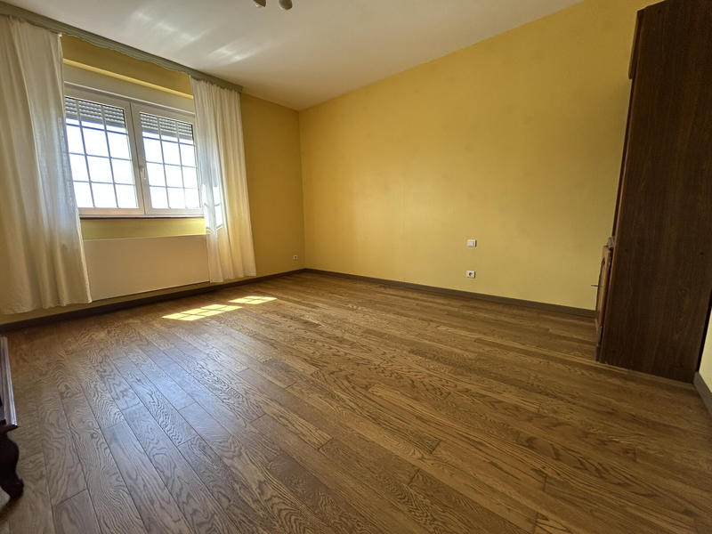 Maison - 227 m² - 6 pièces