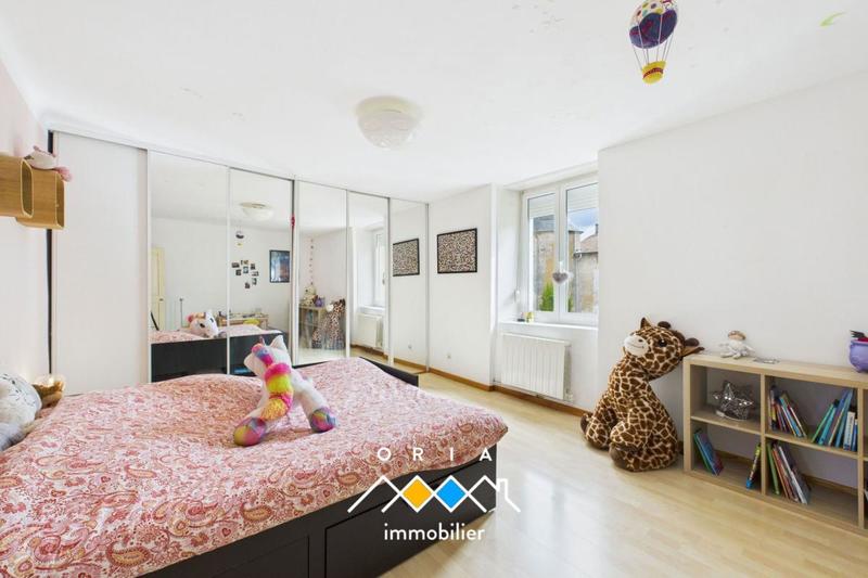 Demeure - 291 m² - 11 pièces