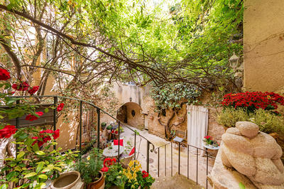 Maison - 224 m² - 8 pièces