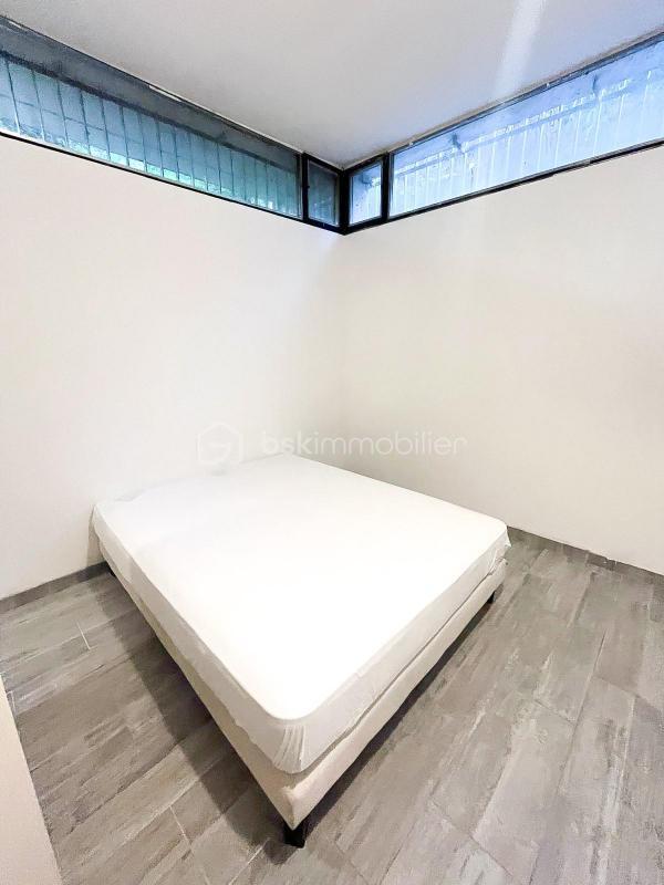 Loft - 83 m² - 3 pièces