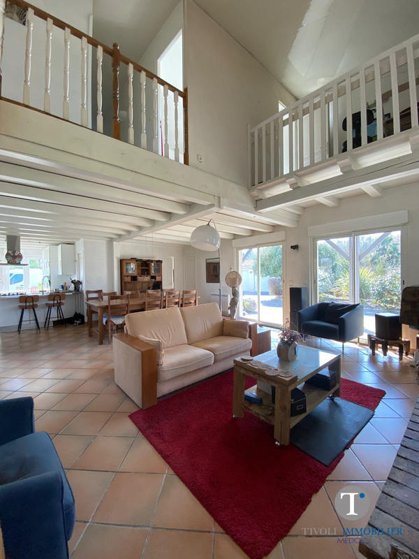 Maison traditionnelle - 140 m² - 6 pièces