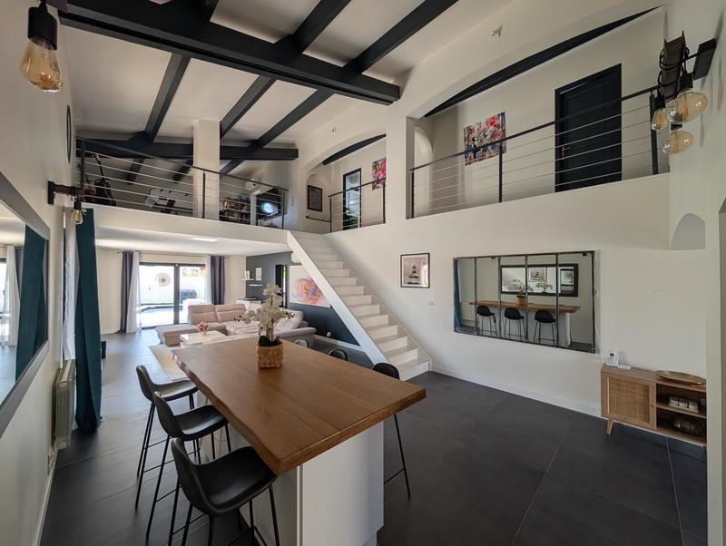 Maison - 195 m² - 6 pièces