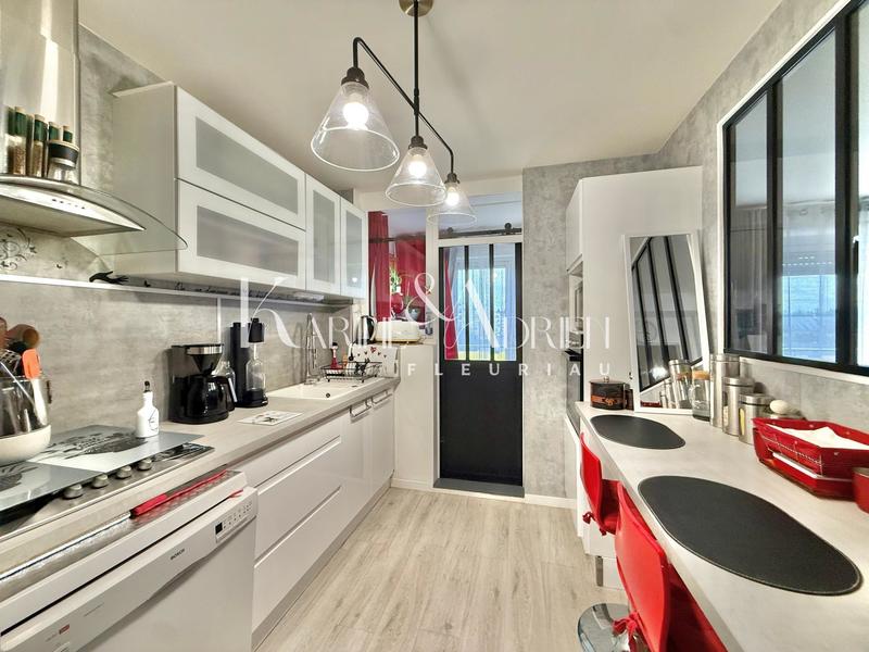 Appartement - 82 m² - 3 pièces