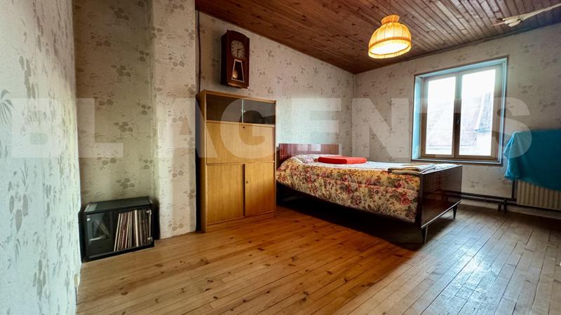 Maison - 231 m² - 7 pièces