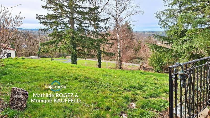 Maison - 274 m² - 7 pièces