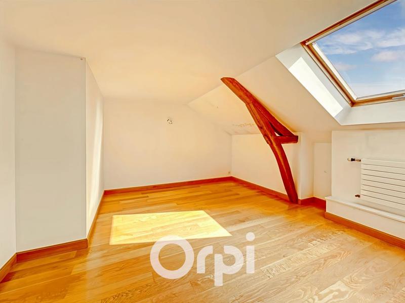 Maison - 231 m² - 8 pièces