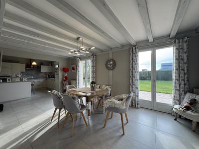 Maison - 96 m² - 4 pièces