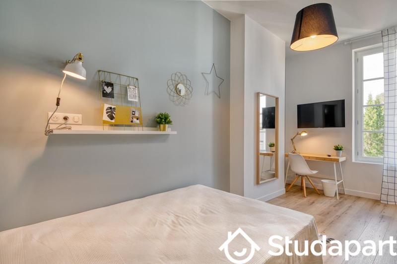 Chambre - 10 m² - 1 pièce