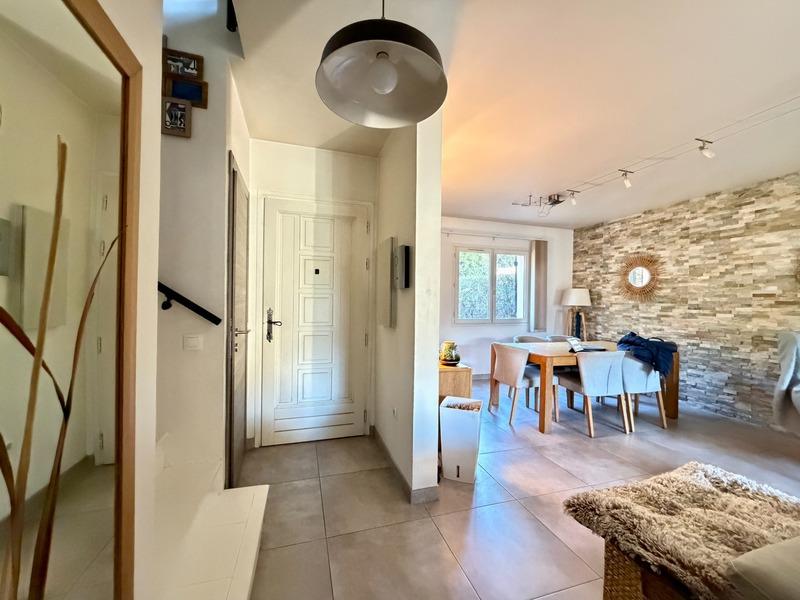 Villa - 100 m² - 4 pièces