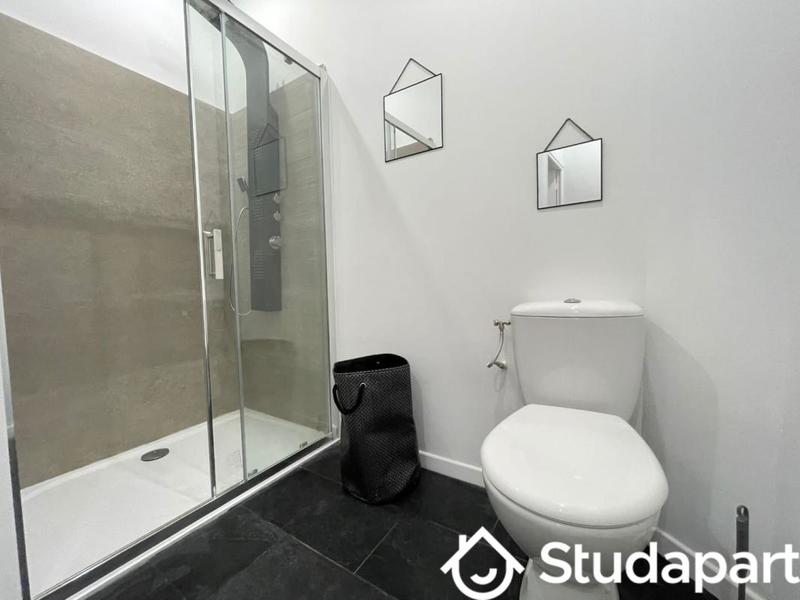 Chambre - 13 m² - 1 pièce