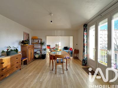 Appartement - 93 m² - 5 pièces